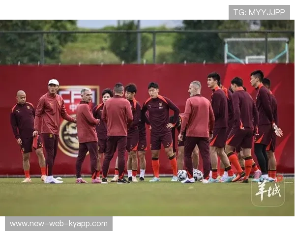 国足教练团队战术布置精细，国足教练阵容